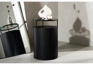 Modern svarta nattduksbord i trä från Sängfabriken, stilren design för sovrummet.