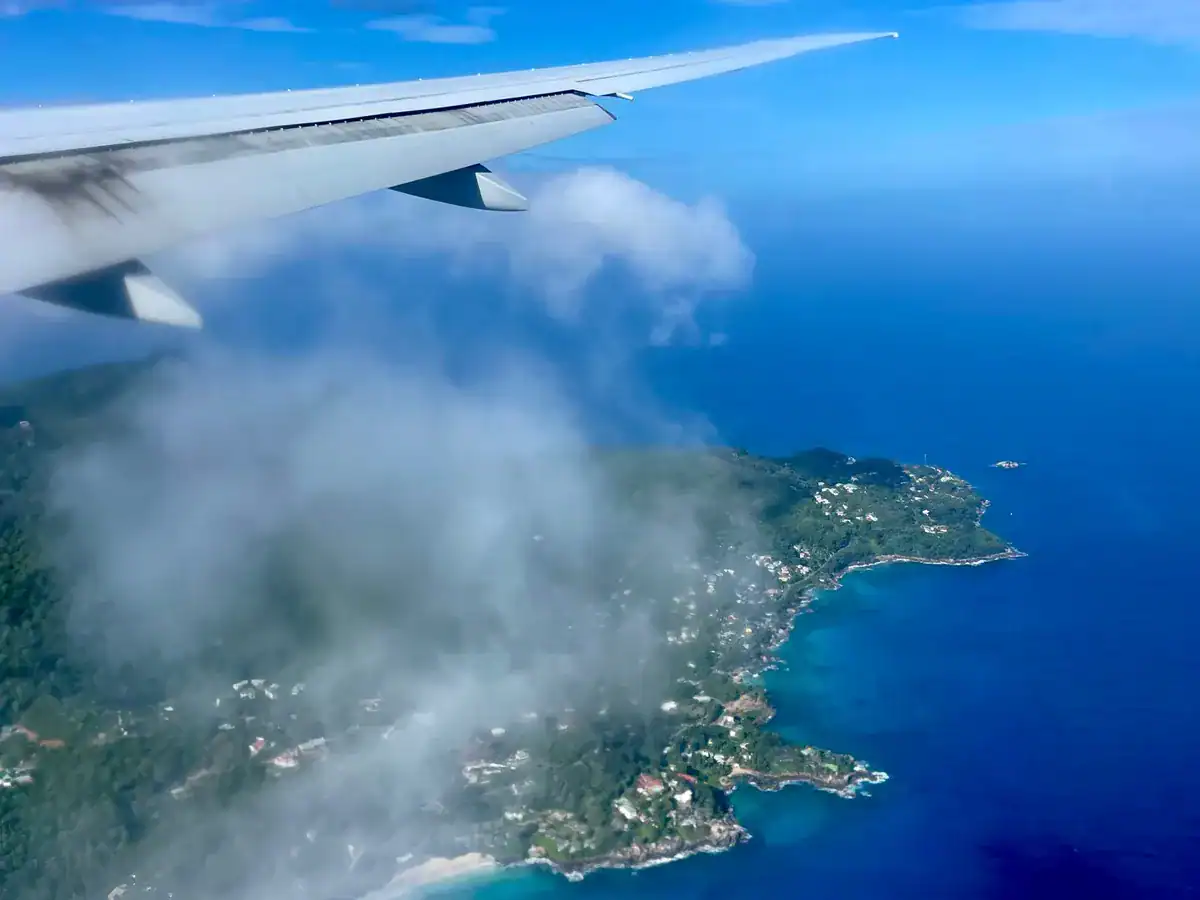 Flights to Seychelles and travel connections through Seychelles International Airport