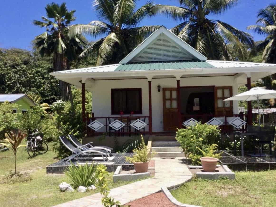 Agnes Cottage Emerald self-catering accommodation in a tropical garden on La Digue