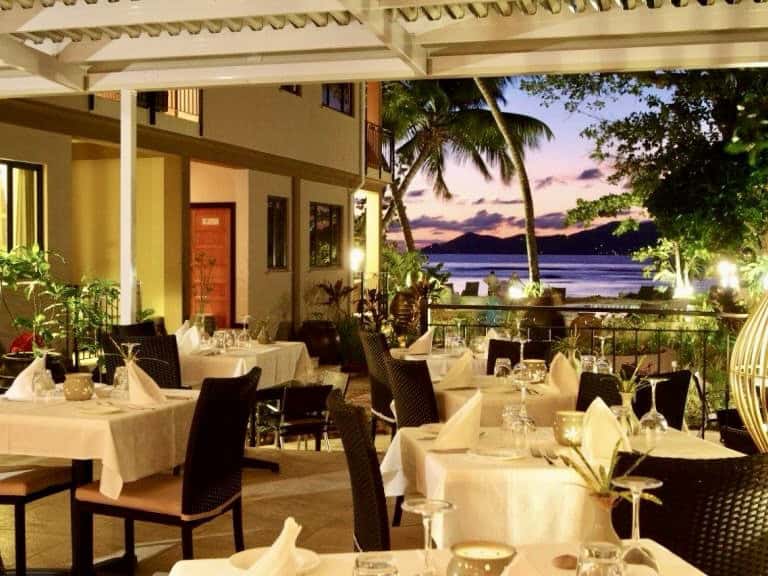 Le Repaire Restaurant La Digue — tropical seaside setting