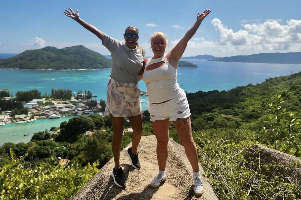 Wanderer Tours Seychelles private tour on Praslin with local guide Daniella