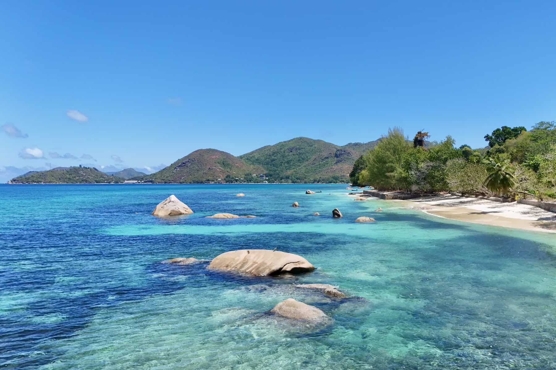 Anse Boudin Praslin, vue aérienne du littoral