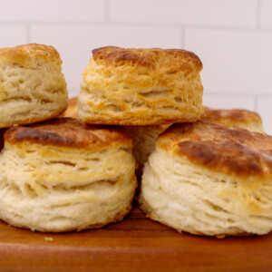 Easy Southern Buttermilk Biscuits