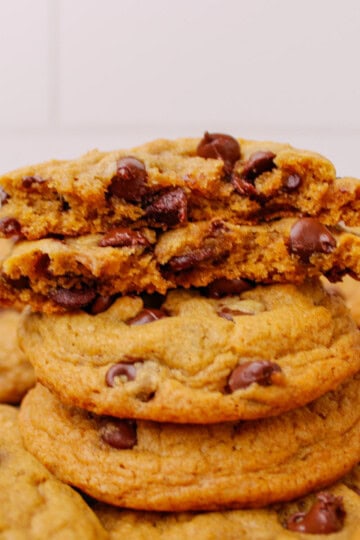 Chewy Pumpkin Chocolate Chip Cookies