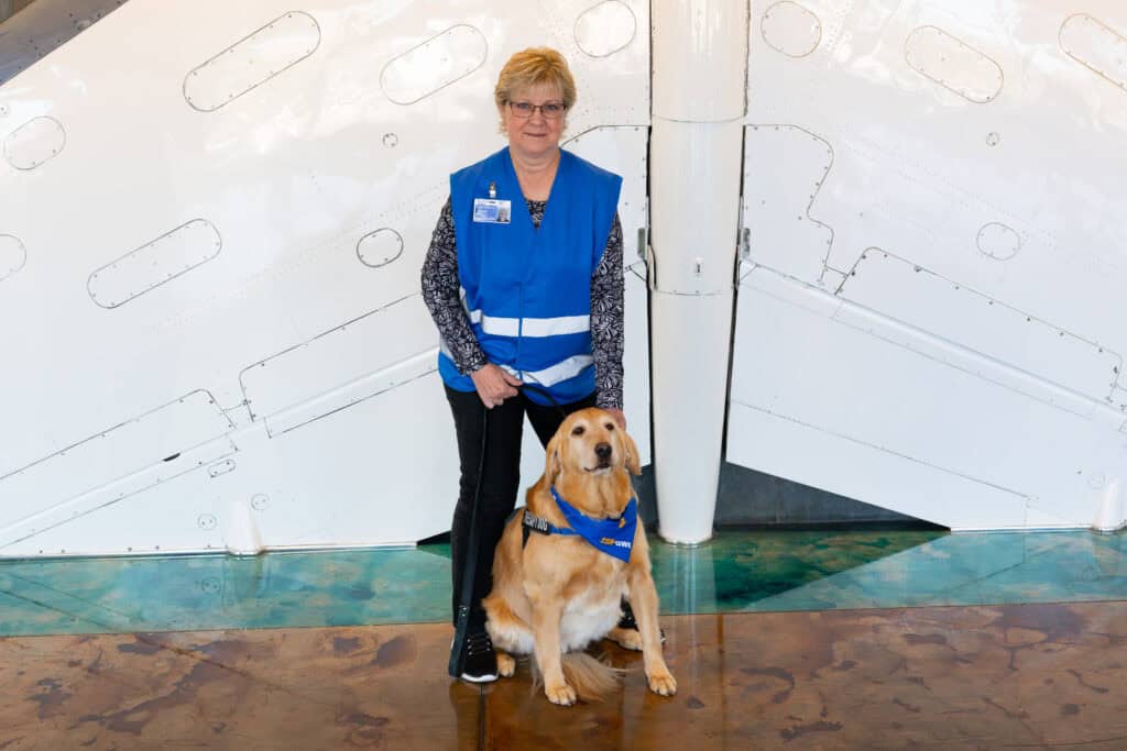 SBPaws therapy dog Ari with their handler