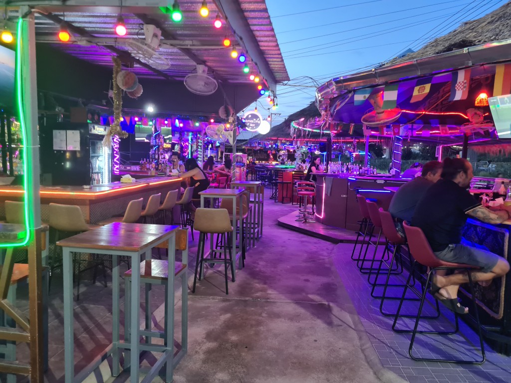 Hua Hin & Cha-Am Nightlife Guide 2026