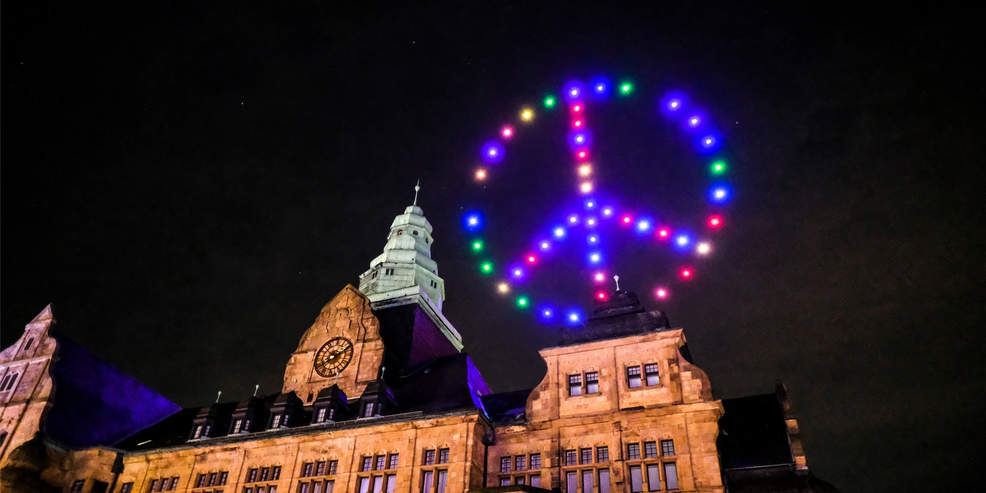 Drohnenshow am Rathaus
