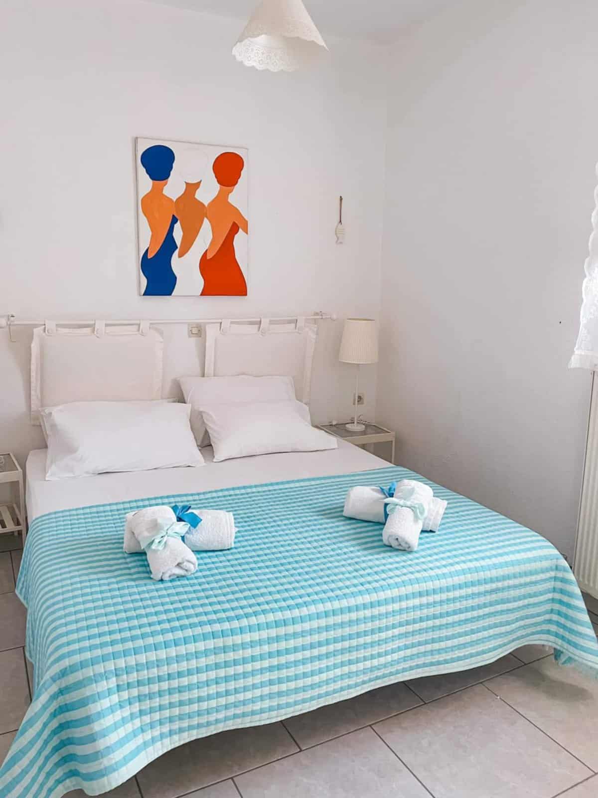 Διαμέρισμα 75 τ.μ. – Νέα Ηρακλίτσα Καβάλας 6 Alexandros Apartments Νέα Ηρακλίτσα – υπνοδωμάτιο με διπλό κρεβάτι