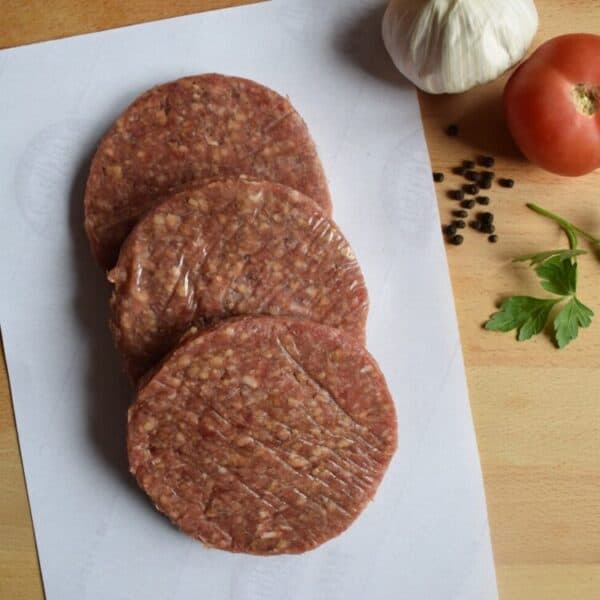 Tres hamburgueses de vedella amb ceba artesanes