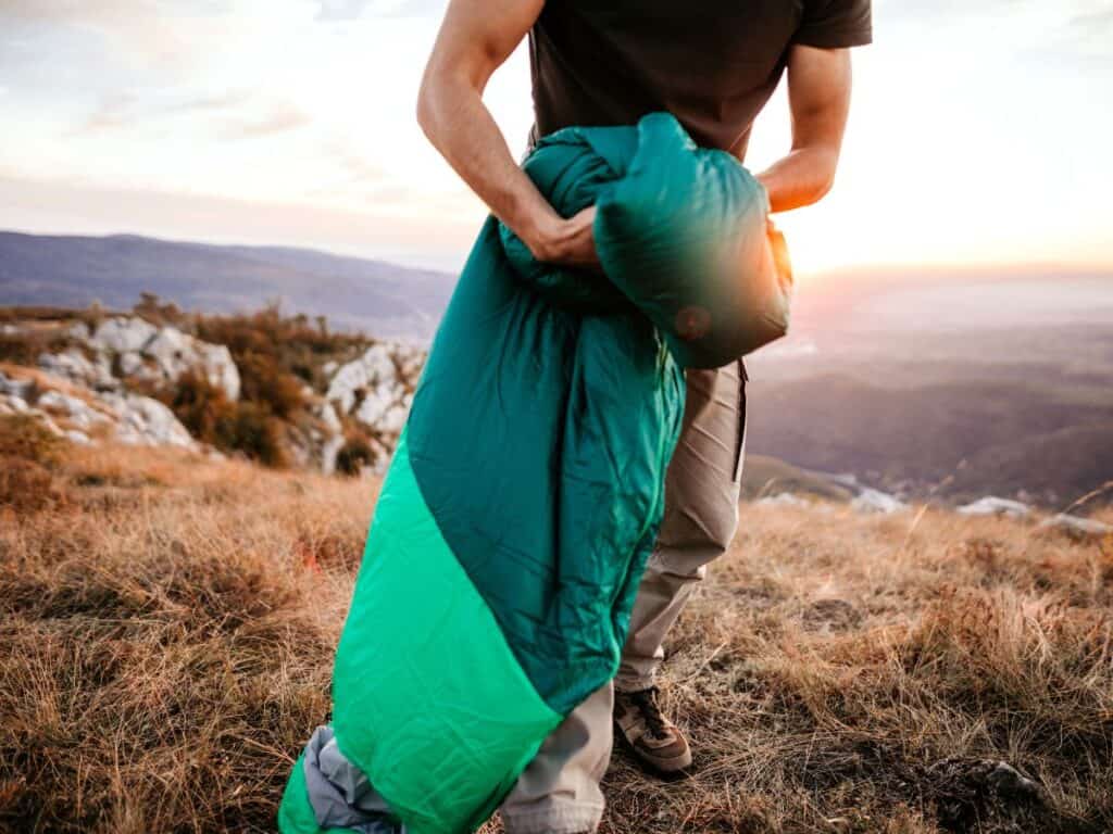 How to Wash a Sleeping Bag: A Comprehensive Guide 5 Sleeping Bag