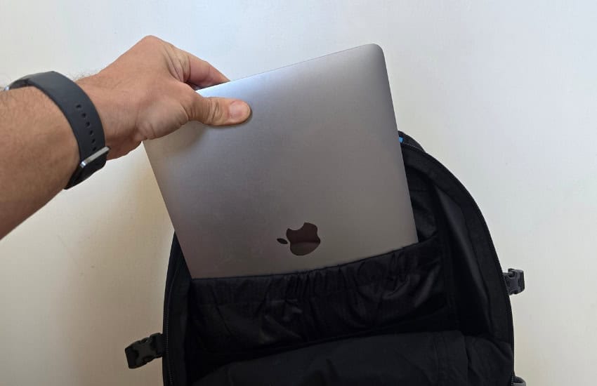 Bagsmart Faro Light Backpack 0.4 Review (2026) 10 Bagsmart Faro Light Backpack 0.4 - laptop sleeve