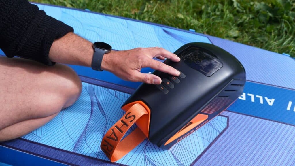 Outdoor Master Shark 3 Review (2026) - 15 PSI in Under 4 Minutes 12 Outdoor Master Shark 3 buttons
