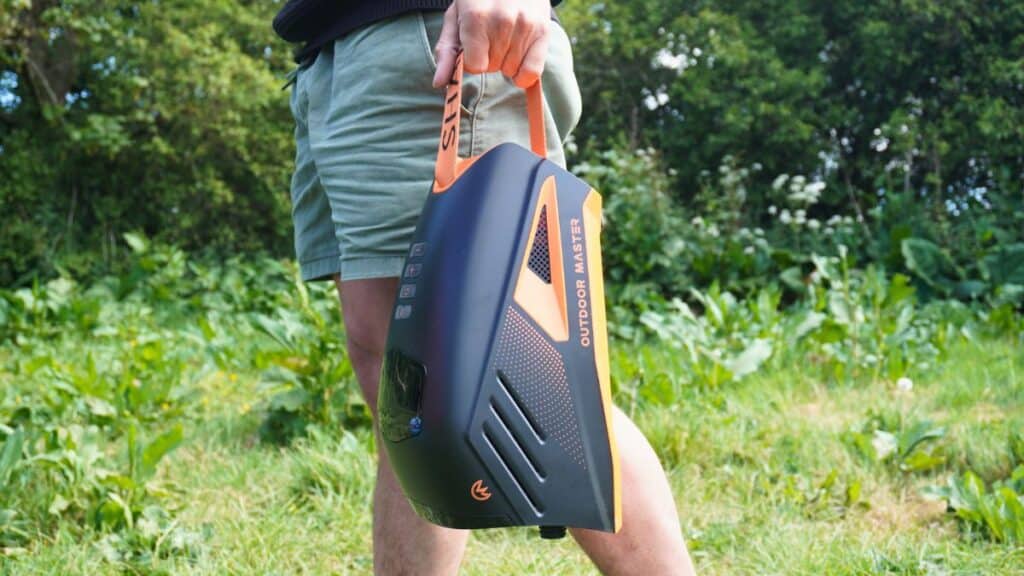 Outdoor Master Shark 3 Review (2026) - 15 PSI in Under 4 Minutes 9 Outdoor Master Shark 3 carry handle