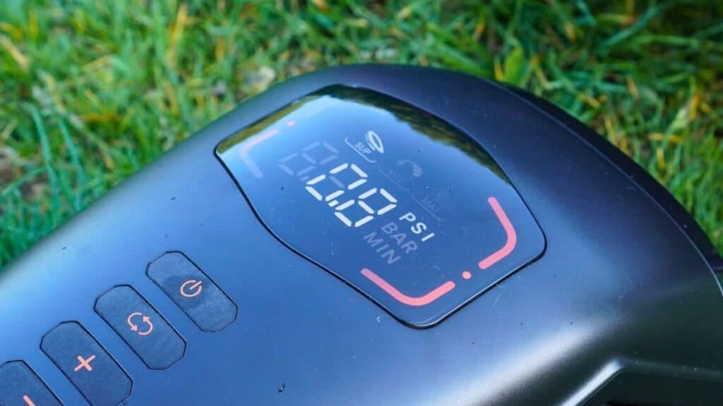 Outdoor Master Shark 3 Review (2026) - 15 PSI in Under 4 Minutes 4 Outdoor Master Shark 3 display
