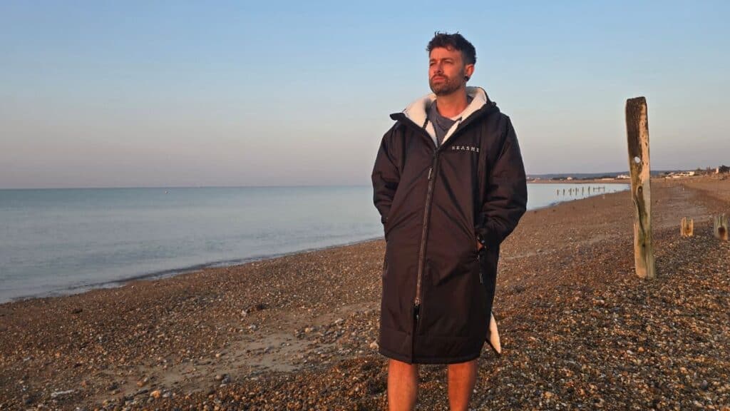 Seashell Changing Robe pockets
