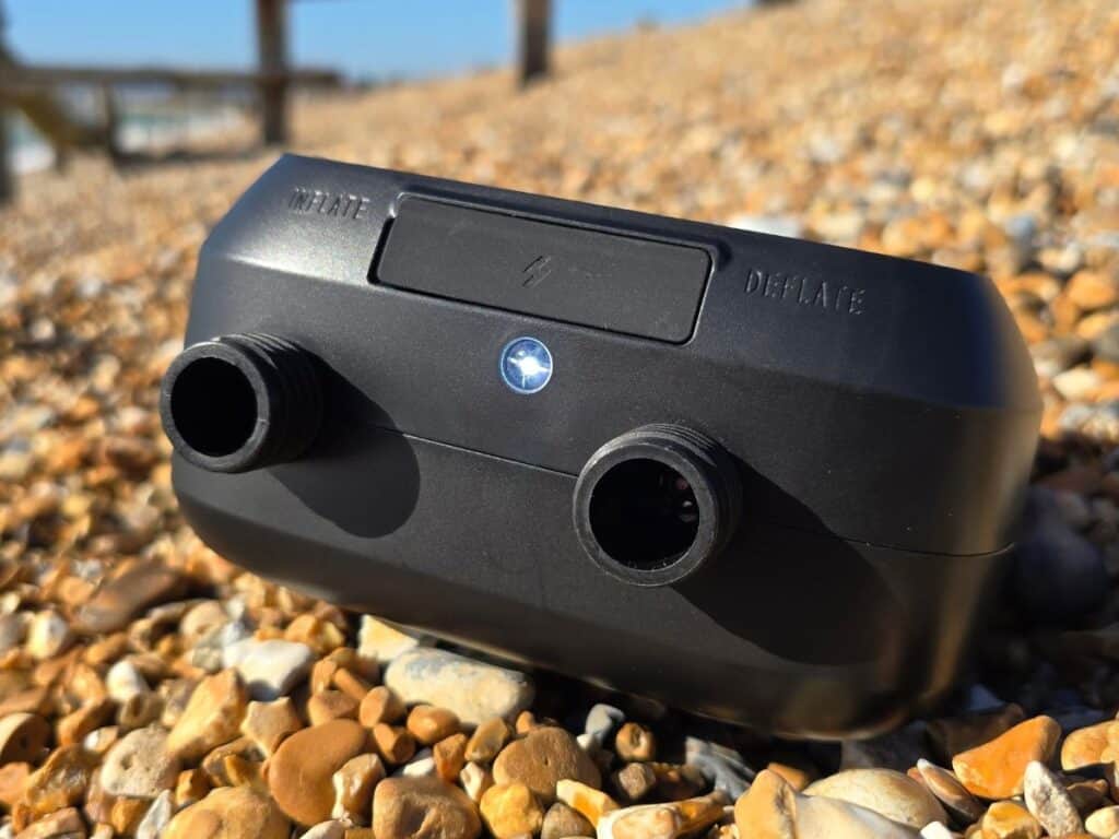 Wave Electric Pump Review (2026): Cordless SUP Pump 8 Wave Electric Pump for paddle boards and kayak light, inflate and deflate valves