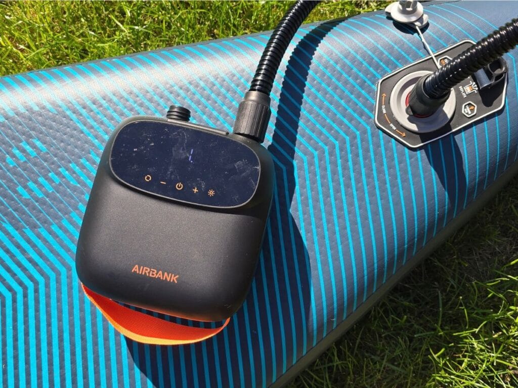 Wave Electric Pump Review (2026): Cordless SUP Pump 4 Wave Electric Pump for paddle boards and kayak 20PSI text on wave pro
