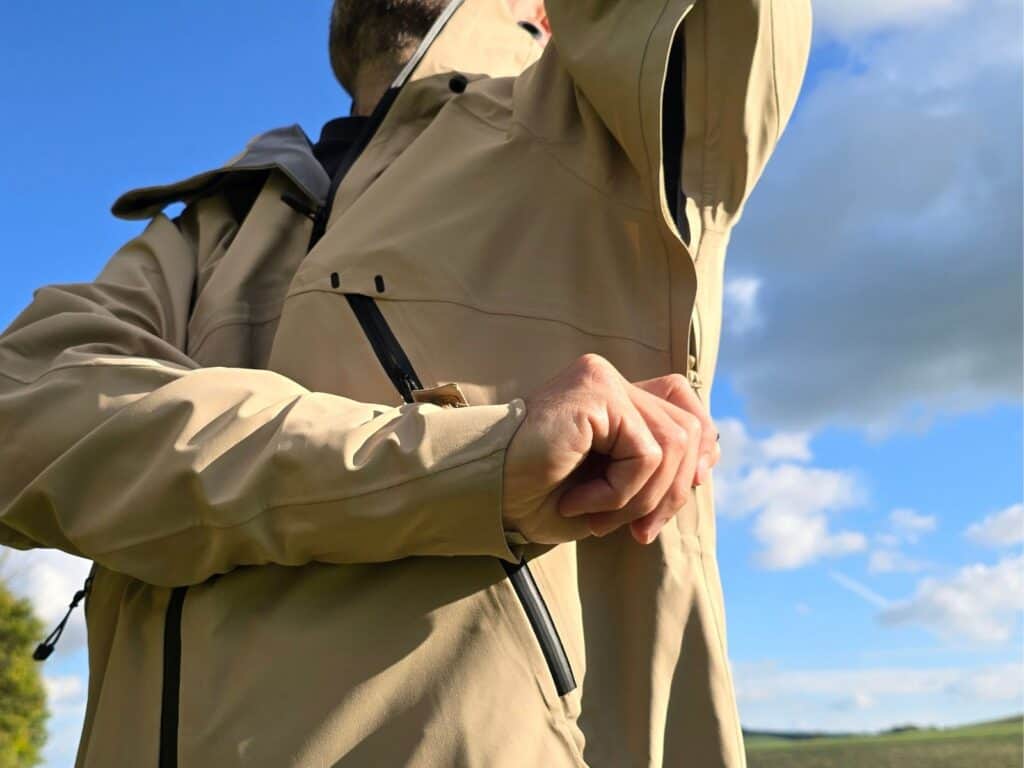 Quechua MH500 Waterproof Jacket Review (2026) 7 Quechua MH500 Waterproof Jacket pit zips