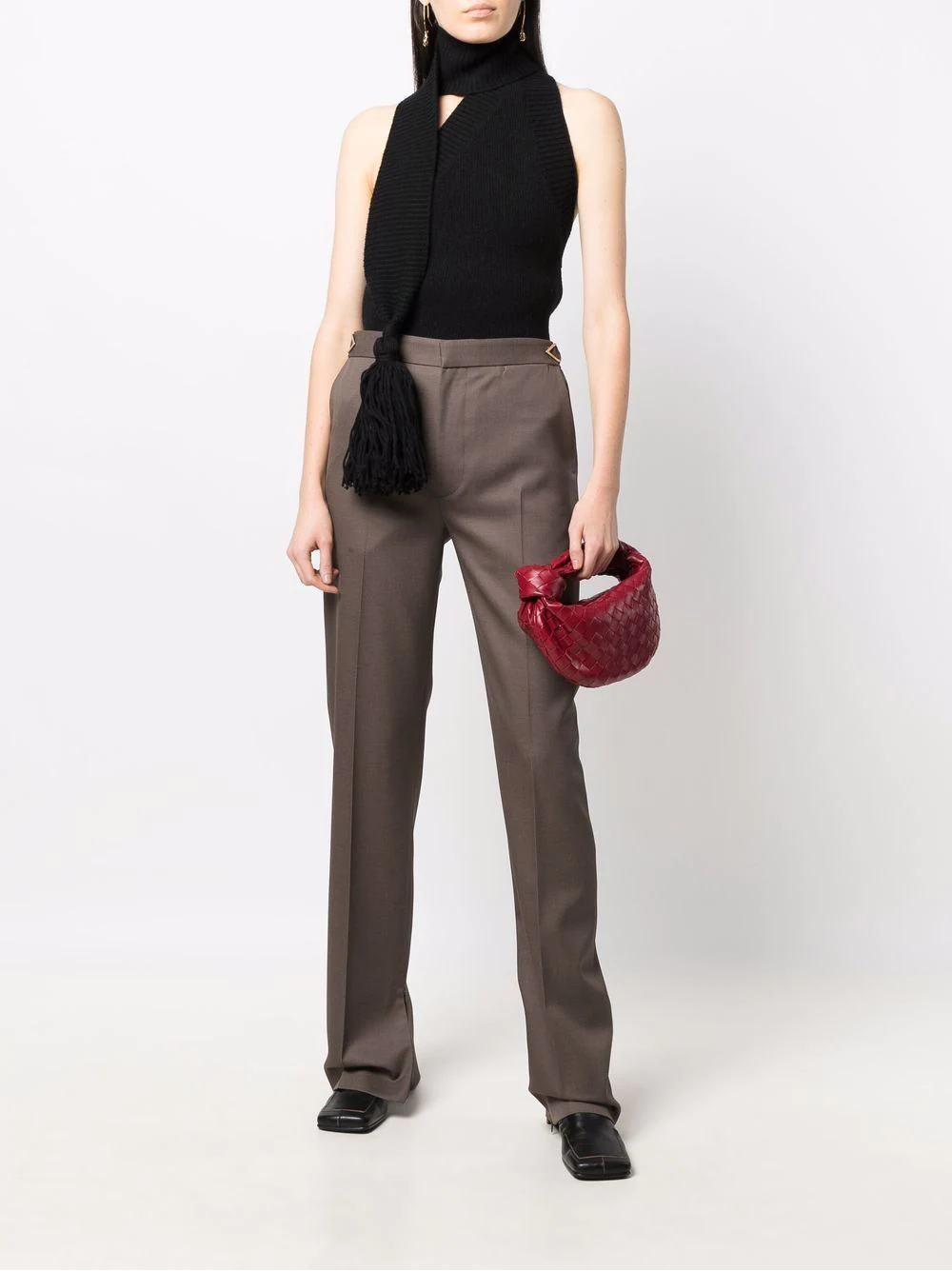 1. Mala vermelha de couro trançado para mulher, acessório de moda elegante.