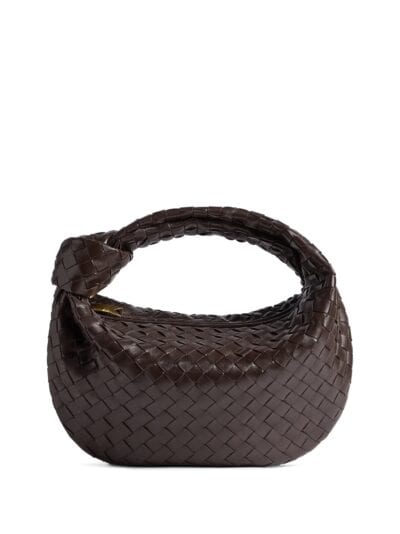 Luxuosa bolsa de couro trançado em marrom escuro, design elegante e exclusivo para mulheres e homens.