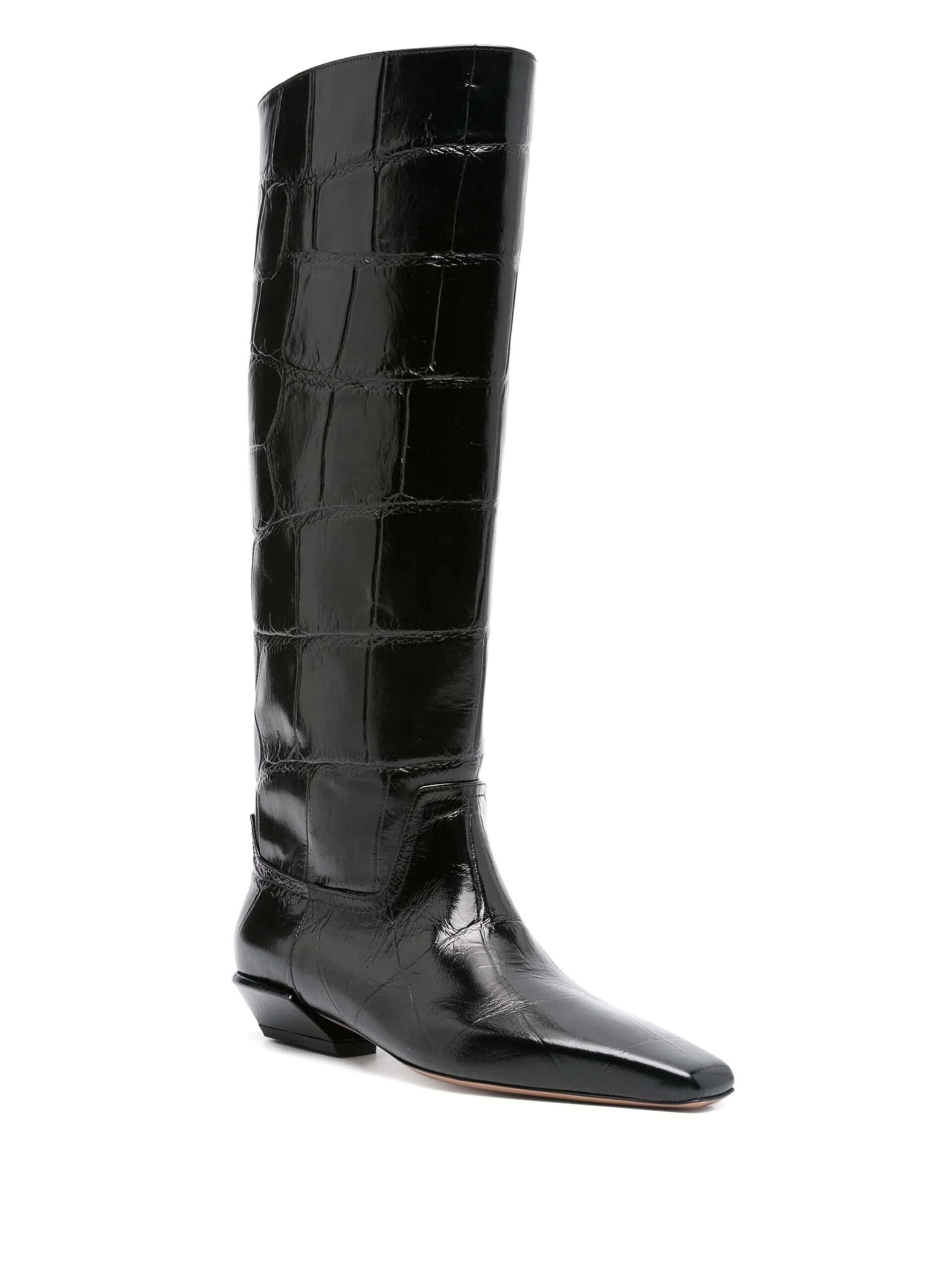 Botas de couro preto de estilo moderno e sofisticado para mulheres e homens na Stivali.pt.