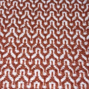 Vloerkleed met geometrisch wit en bruin patroon, modern interieuraccessoire voor woonkamer en hal.