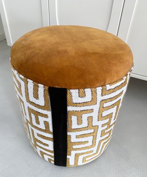 Juke Gold 132 velours meubelstof van Textaafoam