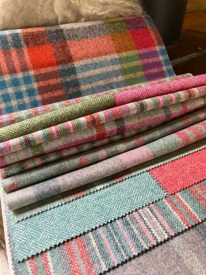 Klassieke interieurstoffen. Heldere en kleurrijke interieurstoffen voor jouw huis, perfect voor meubels en decoraties.