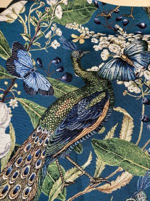 Unieke stoffen met vogel-, insecten- en botanische motieven voor interieurdecoratie.