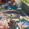 Vloerstoffen met bloemmotief in diverse kleuren voor interieurdecoratie.