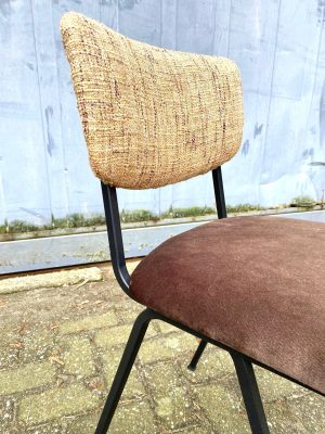 Vintage interieurstoffen voor meubels | StoffenBarn. Speelse vintage stoffen voor stoelbekleding, perfect voor een unieke inrichting.