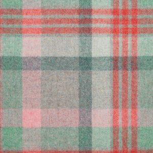 Grote afbeelding van tartan- of ruitpatroon stof met rood, groen en beige tinten, perfect voor interieur- en naaiprojecten.