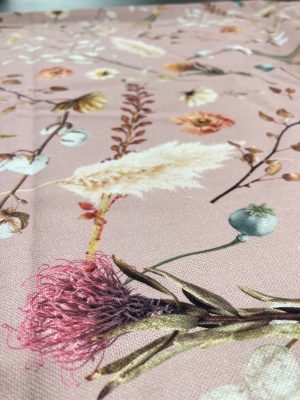 Vintage bloemen interieurstoffen | StoffenBarn. Kwalitatieve bloemen print stoffen voor interieur, meubelbekleding en gordijnen, uitgebreid assortiment, snelle levering.