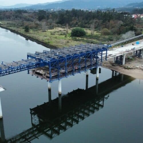 Overhead MSS at River Lima bridge construction, Portugal