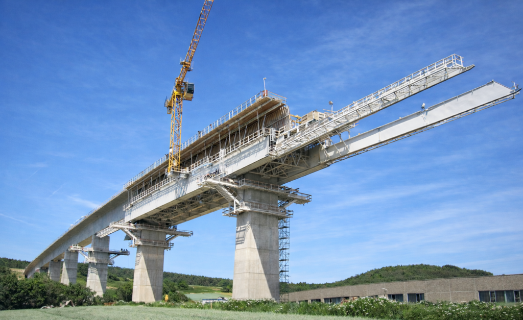 Figure 2: General view of an Underslung Movable Scaffolding System equipped with a tower crane
