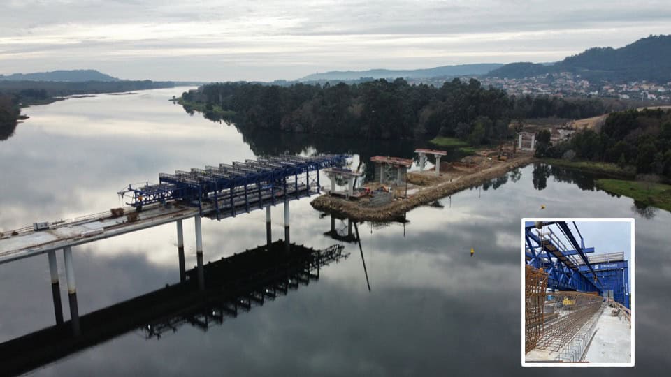 Figure 4: Overhead Movable Scaffolding System and detail of the transport of the pre-assembled reinforcement cage, Lima River, Portugal