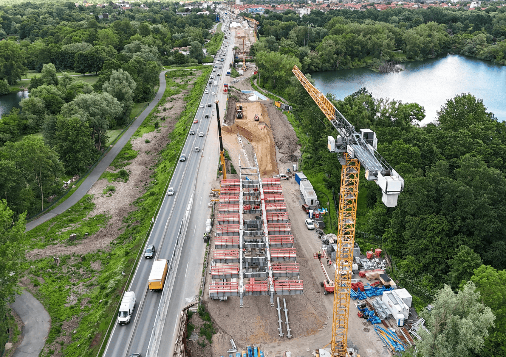 OHMSS at the Leineflut Bridge at B3 Südschnellweg, Hanover, Germany