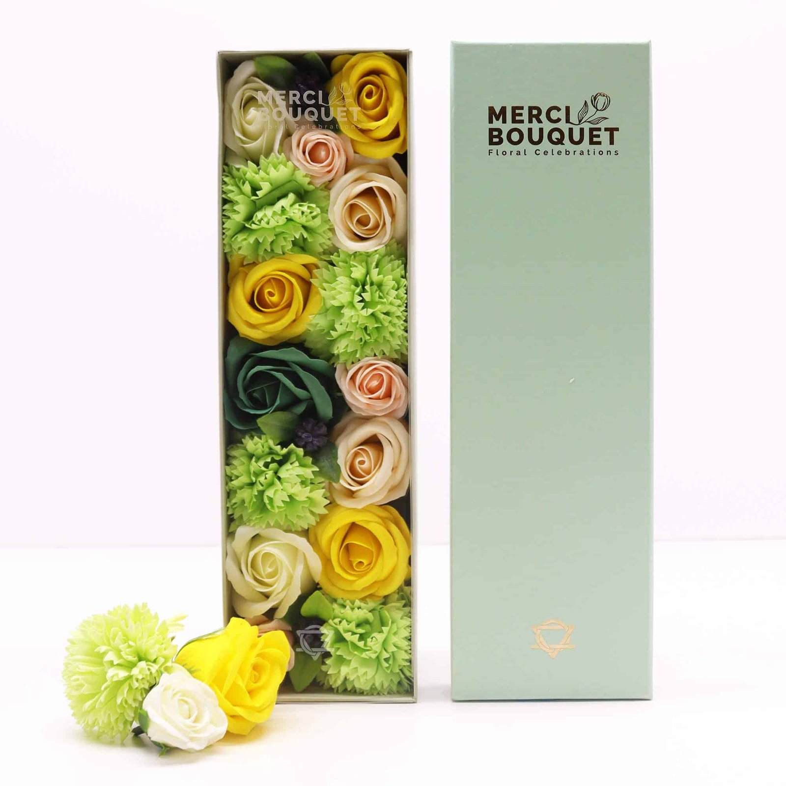 Bright and elegant flower gift set featuring roses, ranunculus, and lush greenery, perfect for special occasions or as a thoughtful gift. Premium quality floral decorations for celebrations.