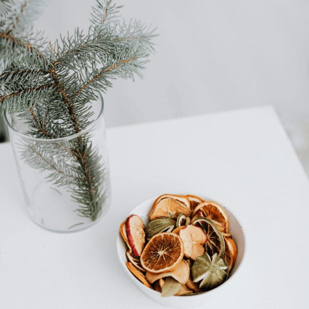 Dried oranges as natural decorations