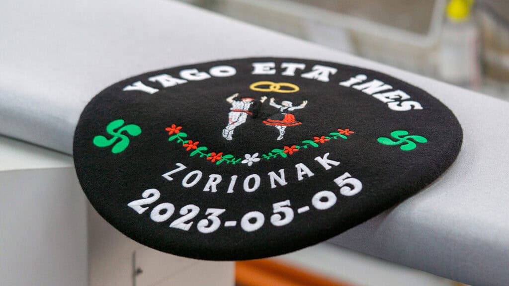 Txapela bordada para dantzari