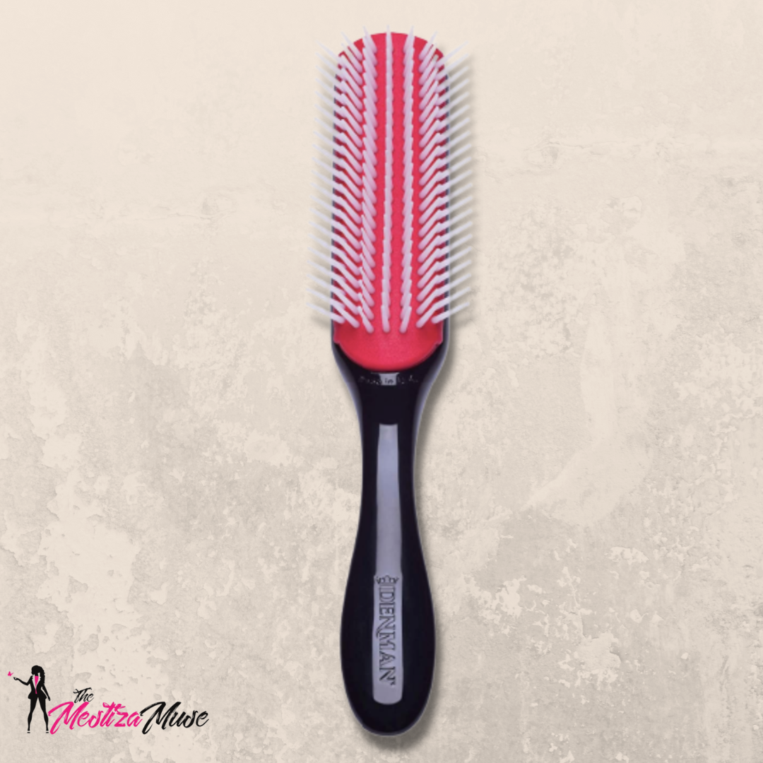 Image of the Denman brush D3 on tan background.
