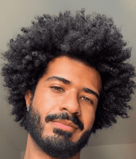 Image of man with 4b hair.