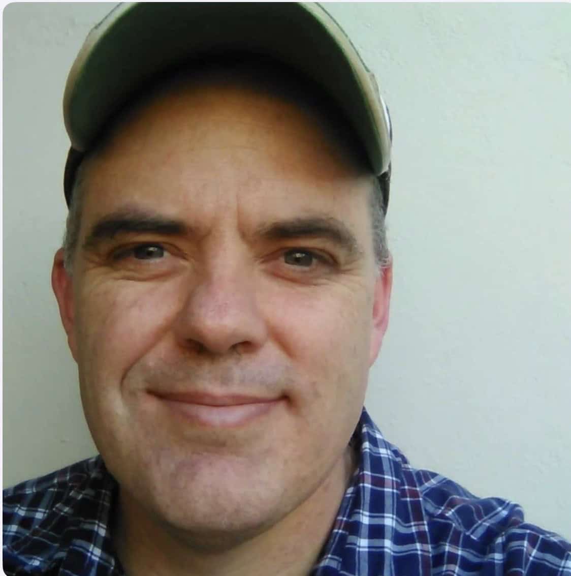 SB Wright (Seàn Wright) is a disabled poet living in the South Australian Mid-North. Born in Nhulunbuy in Arnhem Land, he spent most of his life in Alice Springs before relocating south.