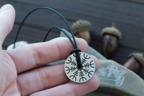 helm of awe pendant 3 aegishjalmur-pendant