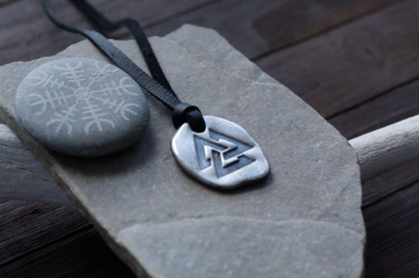 valknut pendant valknut pendant