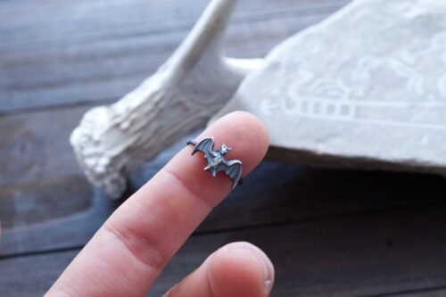 bat1 silver bat ring
