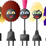 Marionnettes colorées avec visages expressifs et cheveux variés.