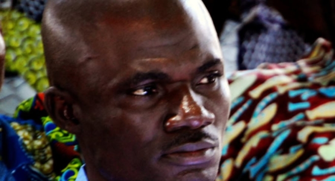Homme togolais lors d'un événement culturel au Togo.