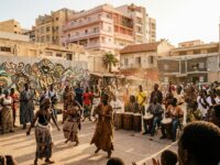 Célébration culturelle et artistique de la jeunesse ouest-africaine lors du passage de la caravane à Dakar.