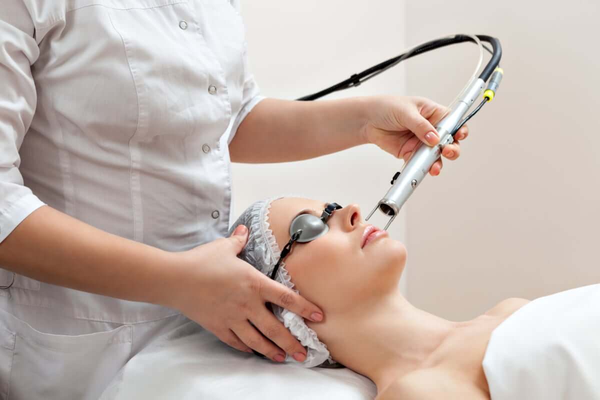 Comparative Analysis of Two Top Used Aesthetic Lasers: Cynosure vs. Syneron Candela